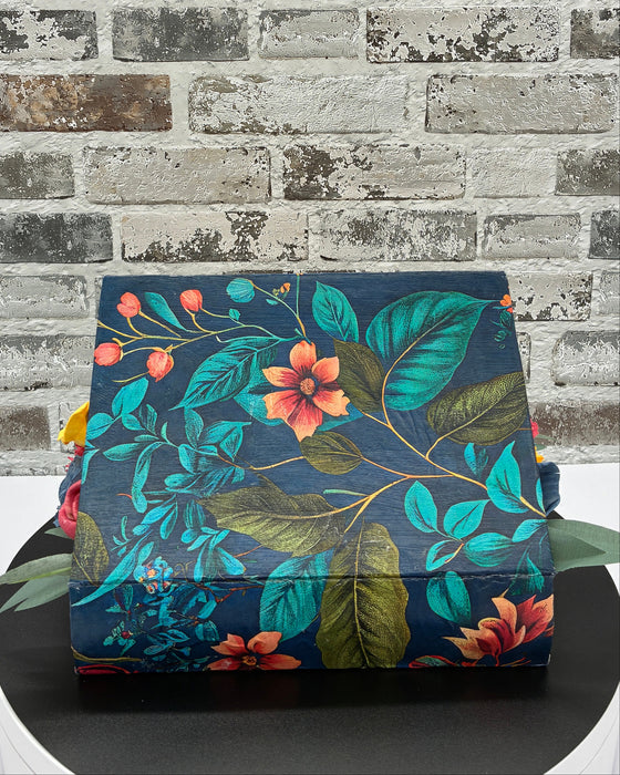 Bookworm's Bouquet! - Bouquet Book